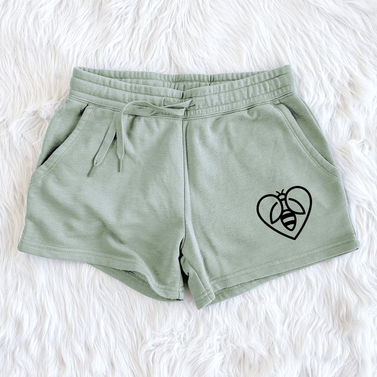 Bee Heart Icon - Women's Cali Wave Shorts