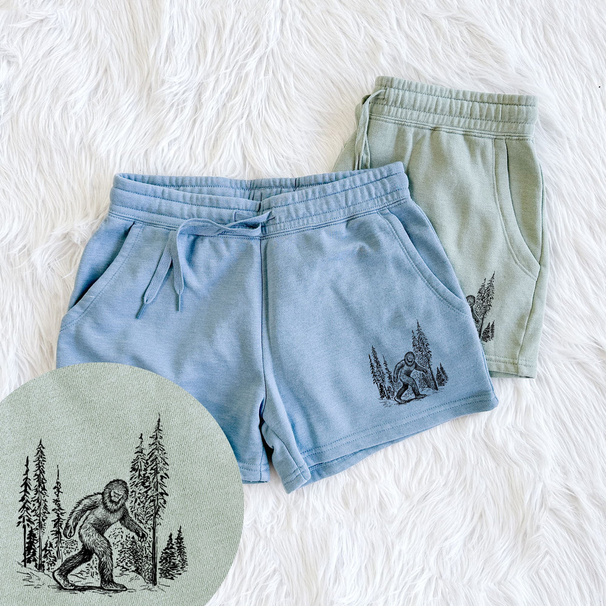 Bigfoot in the Woods - Women's Cali Wave Shorts