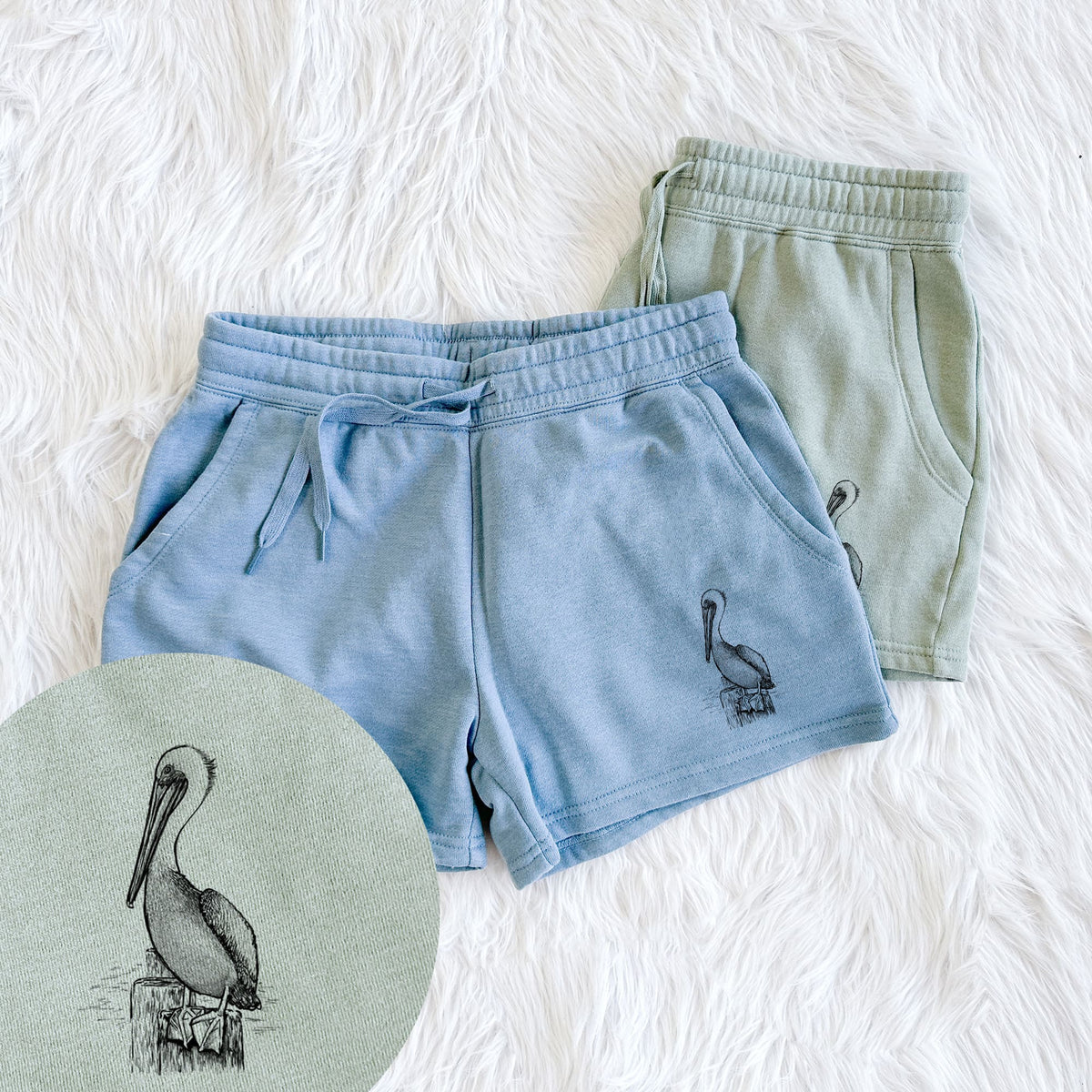Pelecanus occidentalis - Brown Pelican - Women's Cali Wave Shorts