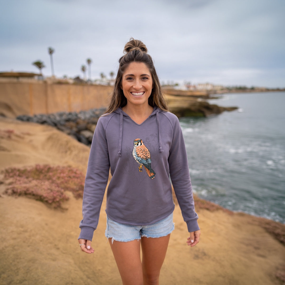 Vibrant American Kestrel - Falco sparverius - Cali Wave Hooded Sweatshirt