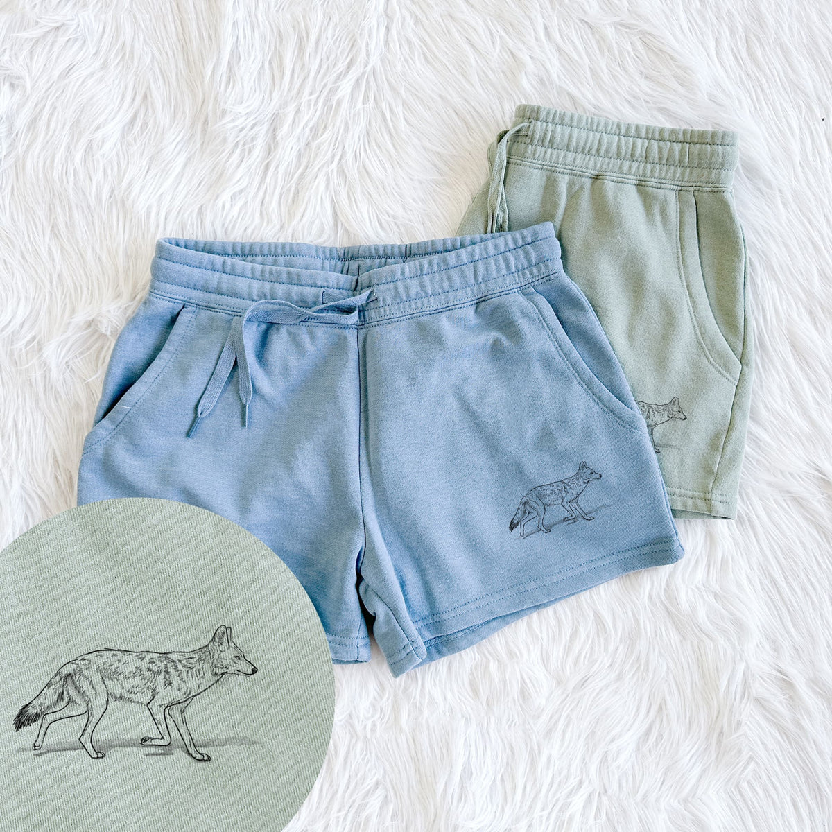 Coyote - Canis latrans - Women's Cali Wave Shorts