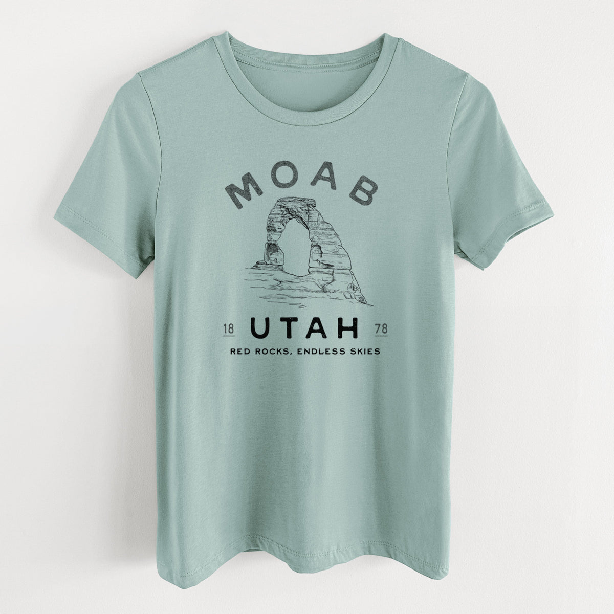Moab Utah Delicate Arch - Women's Lightweight Relaxed Fit 100% Cotton Crewneck