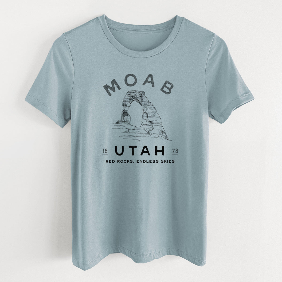 Moab Utah Delicate Arch - Women's Lightweight Relaxed Fit 100% Cotton Crewneck