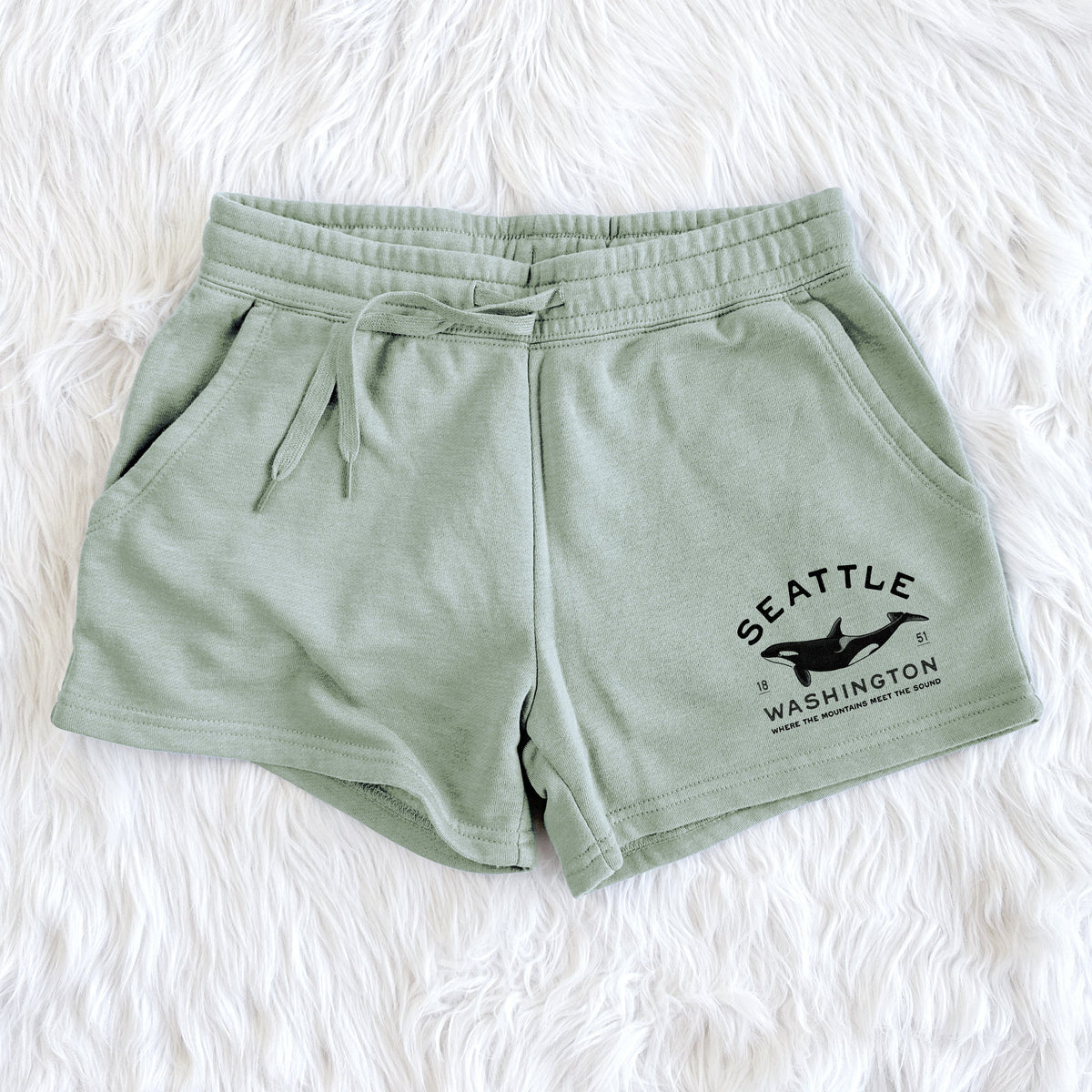 Seattle Washington - Orca - Women's Cali Wave Shorts