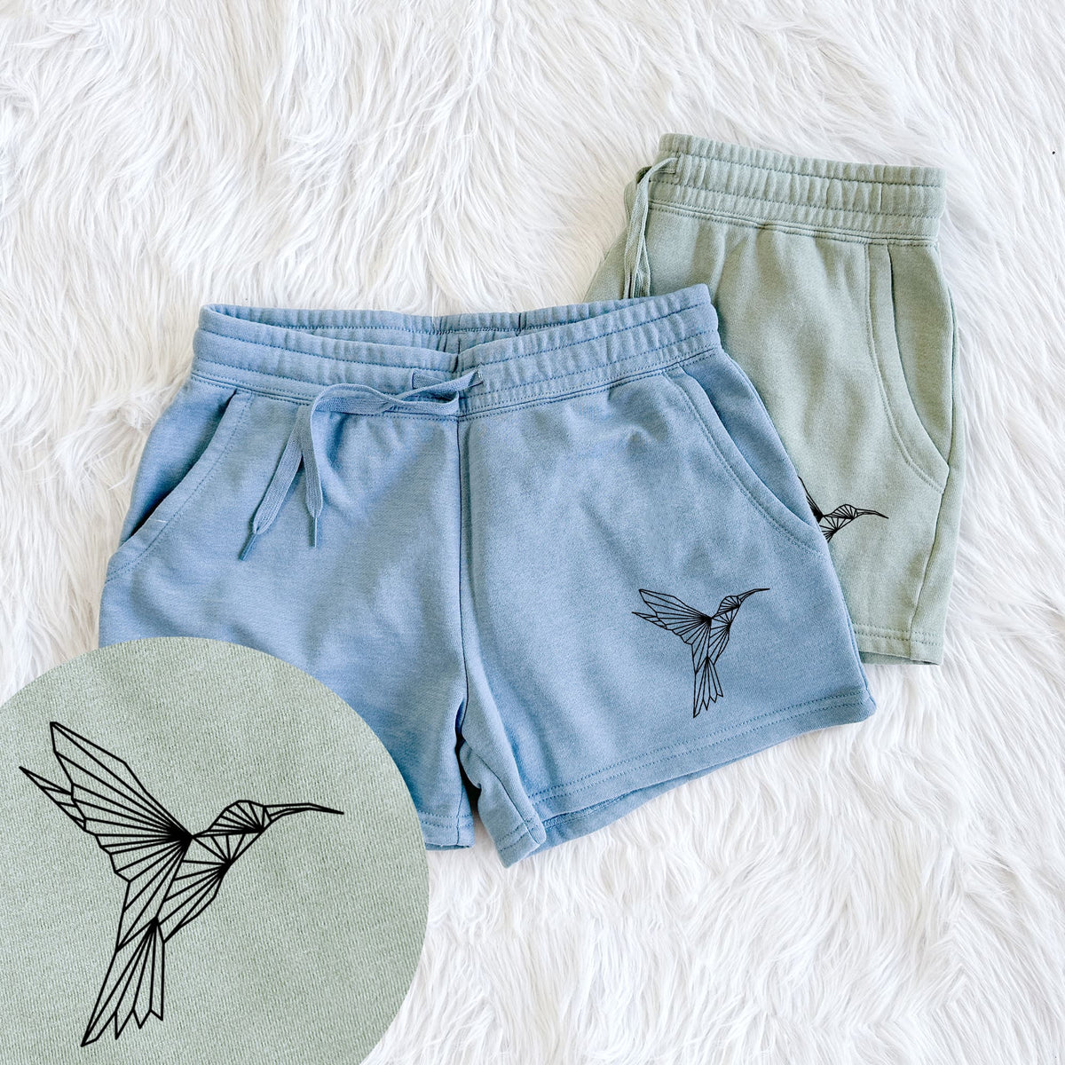 Geometric Hummingbird - Women's Cali Wave Shorts