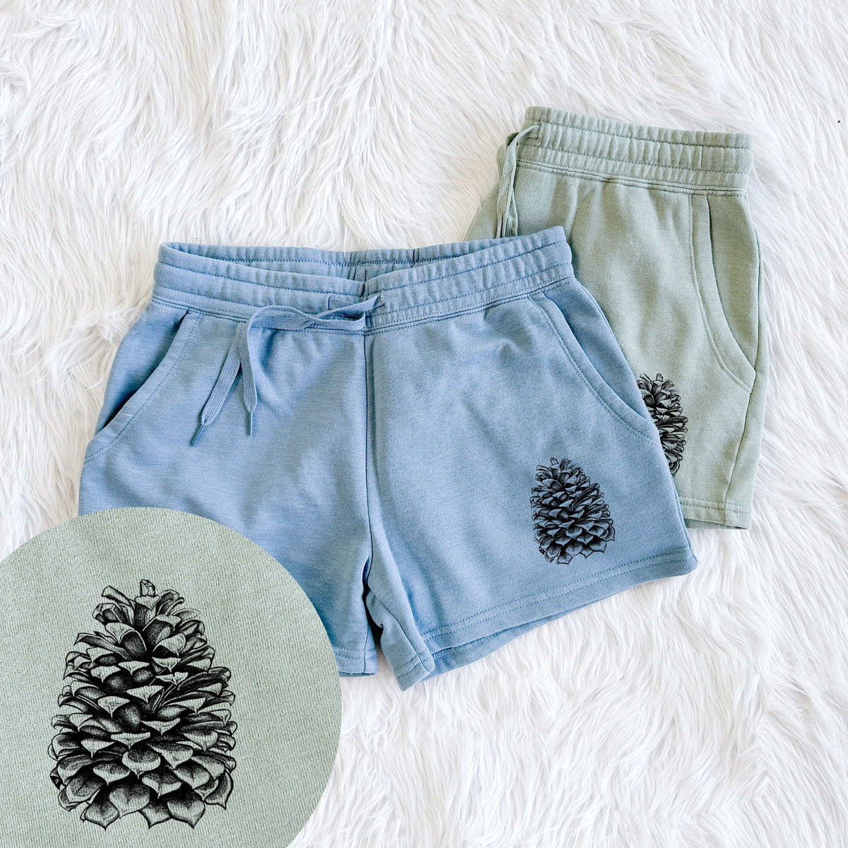Pinus Jeffreyi - Jeffrey Pine Cone - Women's Cali Wave Shorts