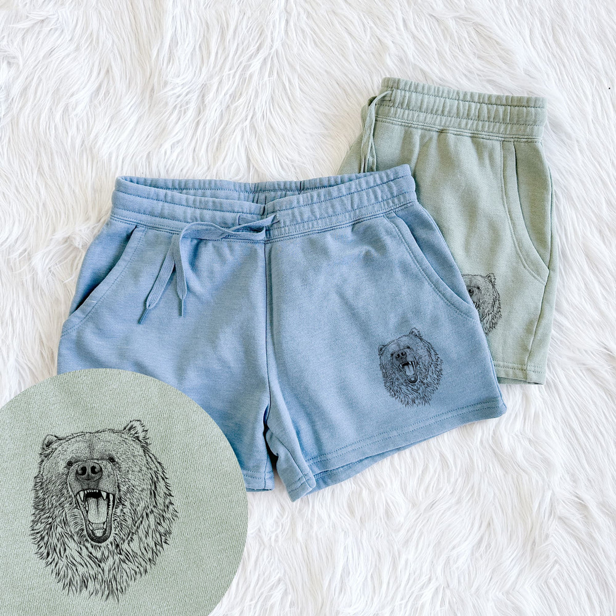 Ursus arctos - Kodiak Bear - Women's Cali Wave Shorts