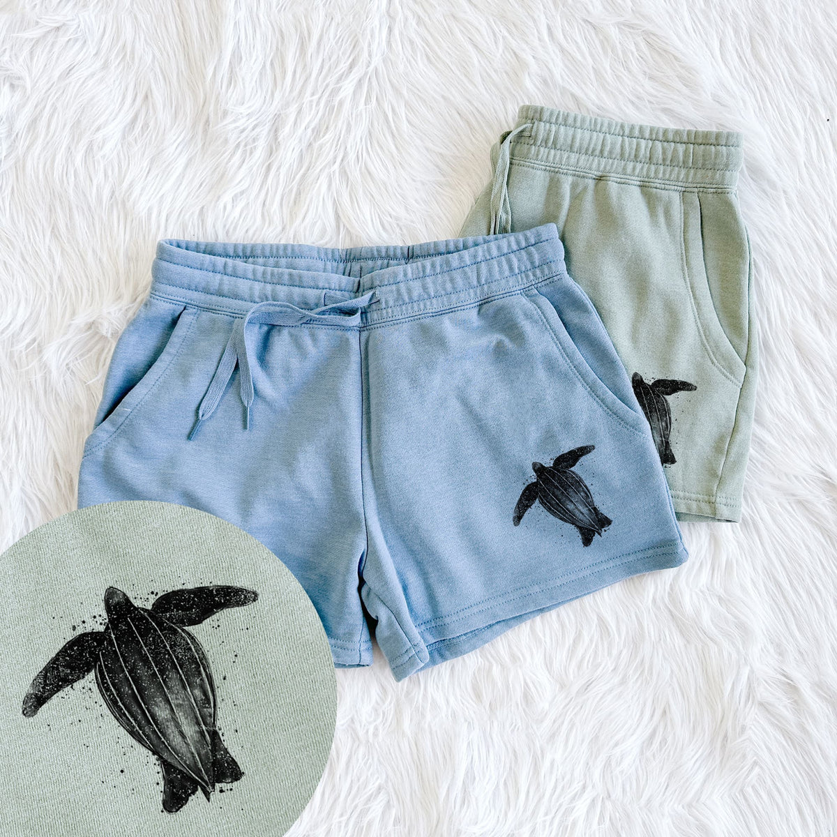 Leatherback - Dermochelys coriacea - Women's Cali Wave Shorts