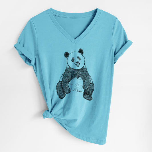 Ailuropoda melanoleuca - Giant Panda Sitting - Women's Lightweight Relaxed Fit 100% Cotton V-neck