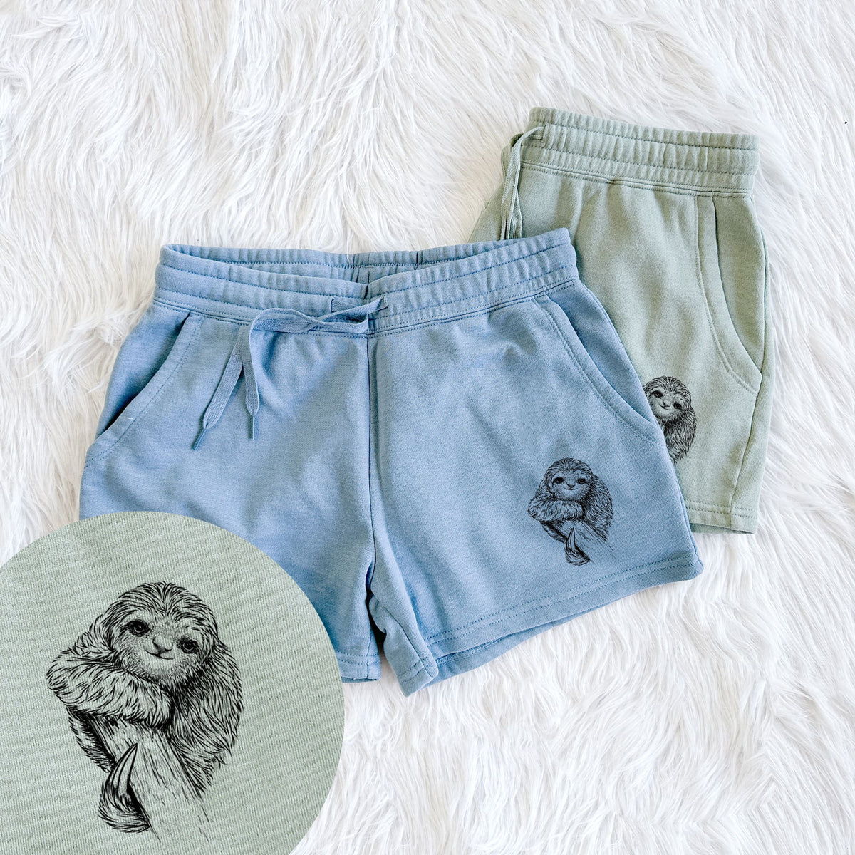Pygmy Three-toed Sloth - Bradypus pygmaeus - Women's Cali Wave Shorts