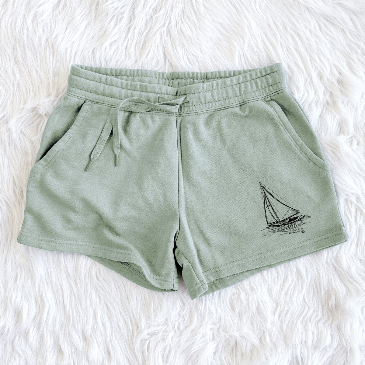 Heading Coastward - Sloop Sailboat - Women's Cali Wave Shorts