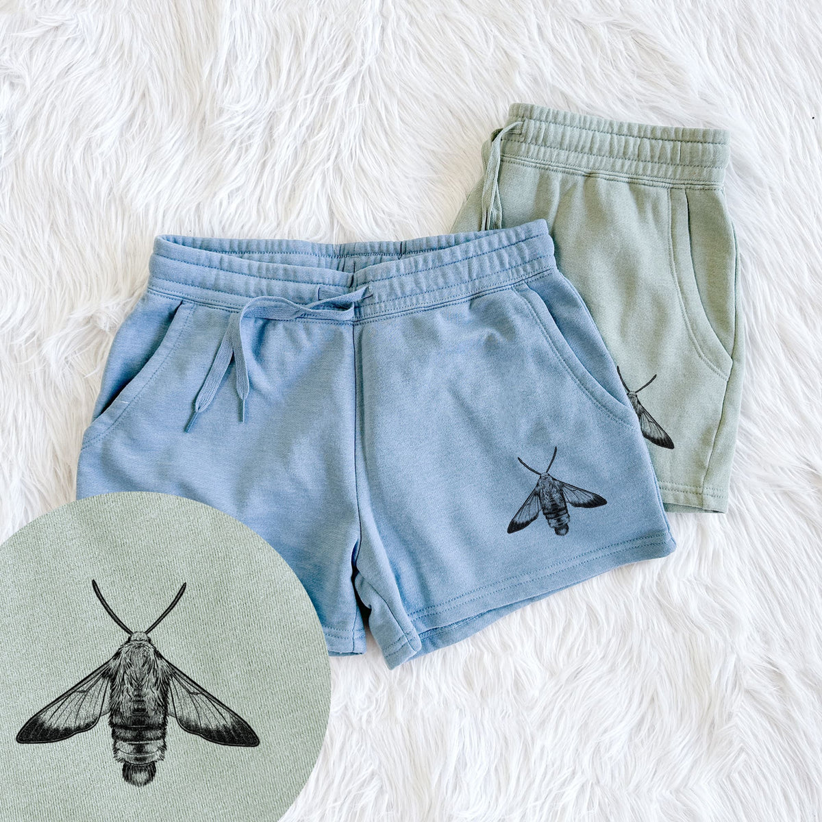 Snowberry Clearwing Moth - Hemaris diffinis - Women's Cali Wave Shorts