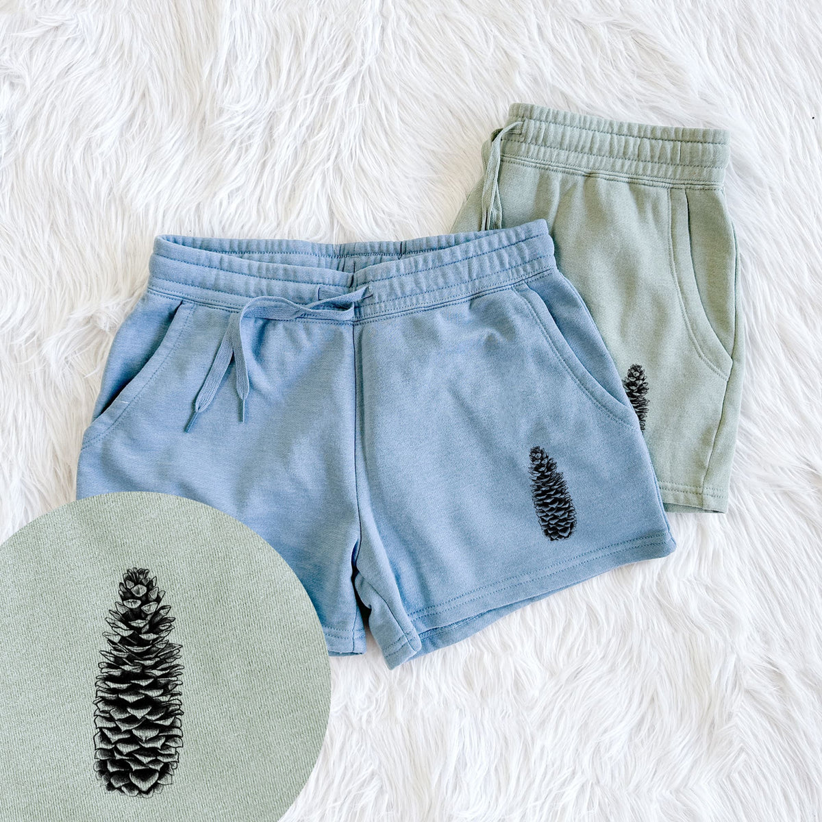 Sugar Pine Cone - Pinus lambertiana - Women's Cali Wave Shorts